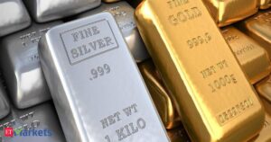 Gold Price Today: Yellow metal prices fall by Rs 2,260/10 gm in a week, silver down by Rs 5,600/kg